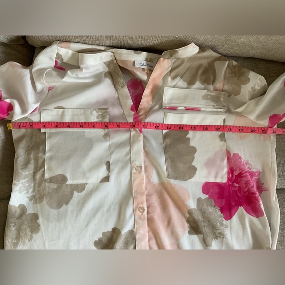 Calvin Klein Floral Button Down Top - Picture 3 of 5